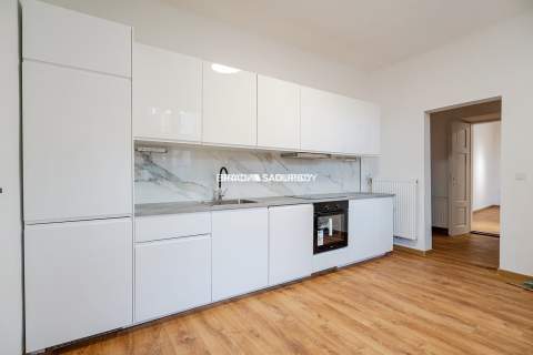 Centrum Skawiny , 3 pokoje , 77m2