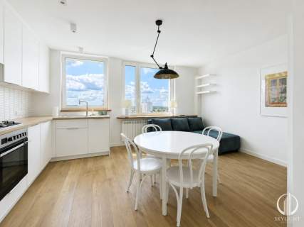 3 pokoje po remoncie Balkon 10. piętro