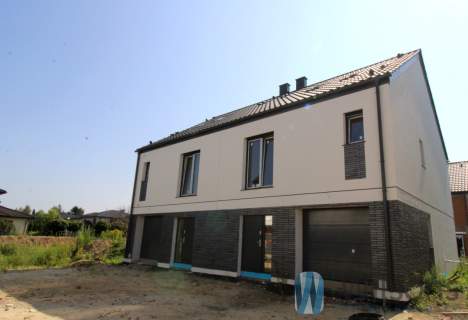 Bliźniak 30 m2 poddasza, klima, smart home