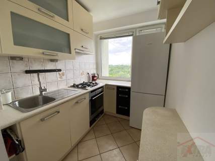 3 pokoje, balkon z widokiem na zieleń i miasto