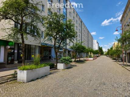 Kawalerka w centrum Gdyni ze słonecznym balkonem