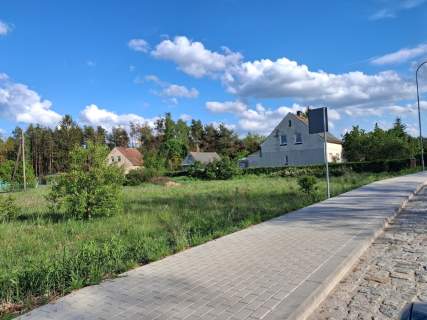 Narożna działka budowlana o dużej powierzchni, Rud
