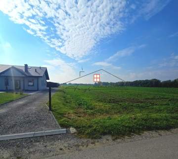 Surochów, działka z WZ-tką,