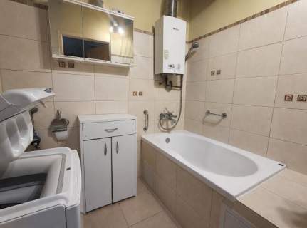 Mieszkanie 55 m2, 3 pokoje, balkon - centrum miasta, ul. Długosza