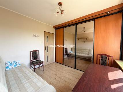 4 osobne pokoje, balkon, oddzielna kuchnia