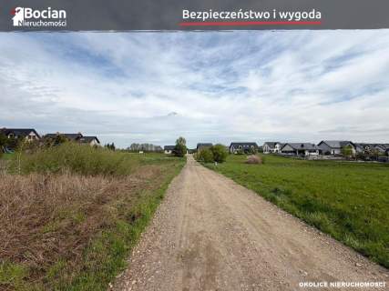 Słoneczna, uzbrojona działka Dobry dojazd