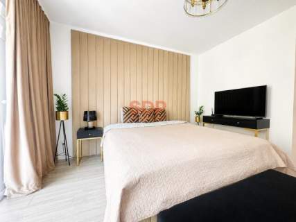 Małe mieszkanie w apartamentowcu przy Rynku przy rzece