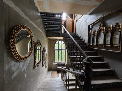 Zabytkowy pałac 1 160 m 2,57 ha parku Wrocław