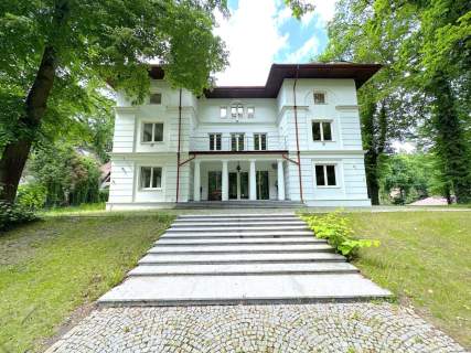 Ekskluzywna nieruchomość w Podkowie Leśnej
