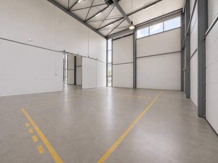 Magazyn 600 m2 rampa brama 0 11m Puławska Warszawa