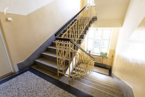 75 mkw po remoncie 3 pokoje z balkonem I piętro