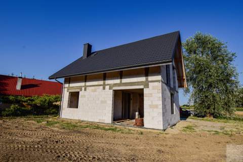 Dom w zielistkach 34 do wykończenia