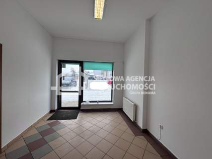 Lokal w centrum Rumi z witryną na parterze