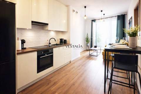 wyposażony apartament dwupokojowy z balkonem