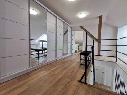 Nowoczesne dwupoziomowe mieszkanie 61m z balkonem