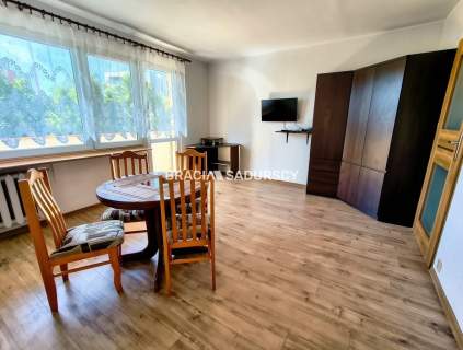 Prywatny parking Możliwość doposażenia Wolne