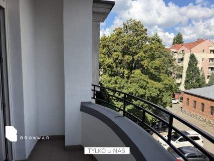 Odnowiona kawalerka cieplik loggia piwnica