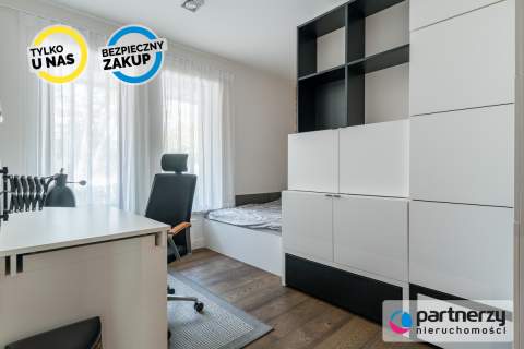 Komfortowe 3-pokojowe -Redłowo - 4 miejscami w hal