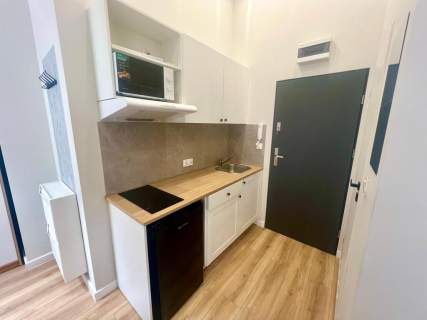 Funkcjonalne studio z antresolą - Małachowskiego52
