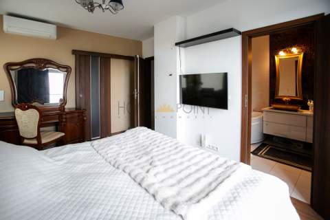 4 pok apartament na ost piętrze z tarasem 160 mkw
