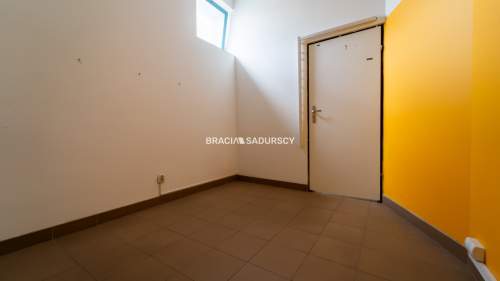 Lokal przy placu Bieńczyckim, Kraków Bieńczyce
