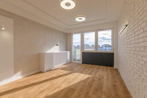 3 pokoje o pow. 48m2, balkon, po remoncie, umeblowane, Widok