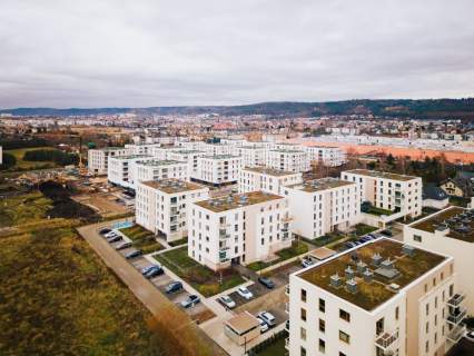 Mieszkanie 2 pokoje 47 m prywatny ogród 143 m