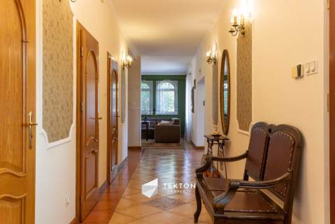 DOM Z OGRODEM 219,8 m 5 POKOI 2 ŁAZIENKI