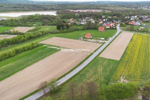 30 ar działek budowlanych, gm. Czernichów