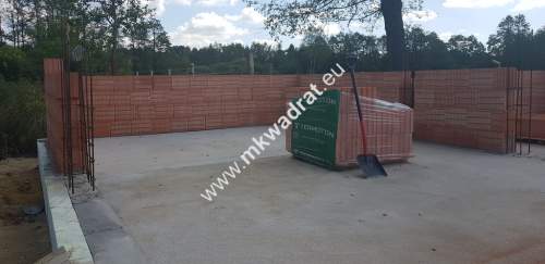  DOM -DZIAŁKA 1000 M2 