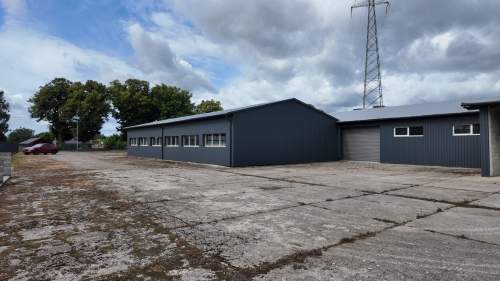 Hala 1200 m Plac 4000 m przy DK20 Moc 150 kW TIR