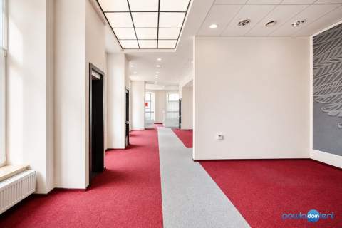 Lokal 165 M W centrum Radomia Żeromskiego 23 PARTER, WITRYNY,...