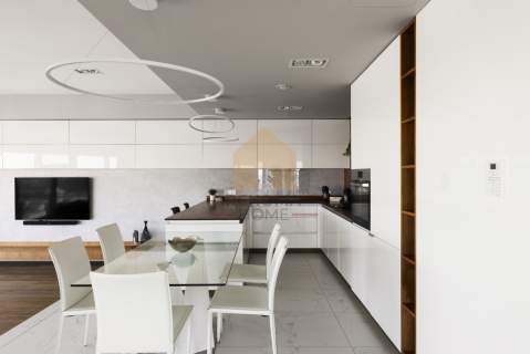Apartament 33piętro SkyTower 98,20 m2