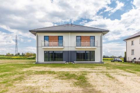 Połówka bliźniaka z działką 1500m2