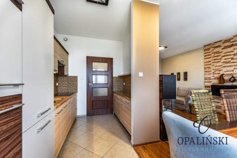 Przytulne Balkon Ostatnie piątro Zadbane