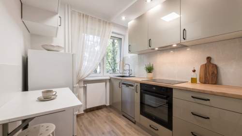 Bzowa Kawalerka LUX po remoncie Osobna kuchnia