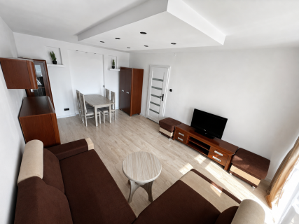 2 duże pokoje duży balkon winda gotowe do zamieszkania