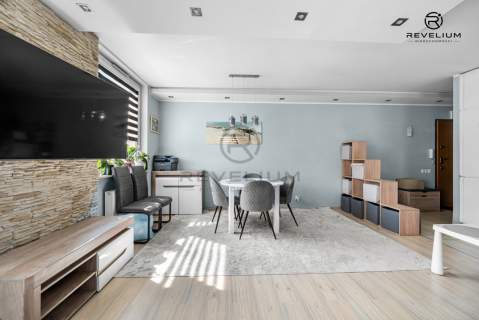 3 POKOJE BALKON 2 MIEJSCA HALA