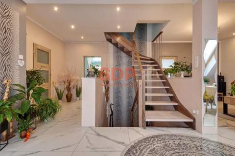 Apartament w zabudowie szeregowej Zamknięte osiedle Garaż w b