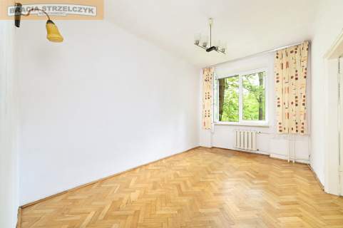 2 pokoje w kamienicy na Woli