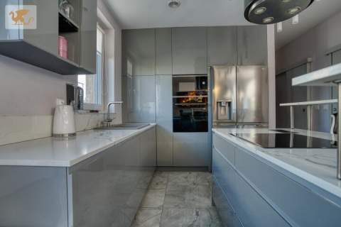 Apartament z ogródkiem i tarasem na dachu Węgrzce