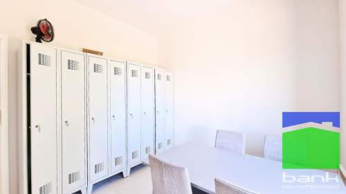 Pabianice - magazyn z biurami 360 m2 parter