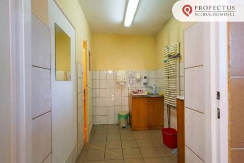 Magazyn 640 m2 Biuro Rampa Winda 2t Gdańsk Oliwa