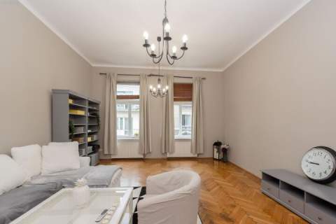 Na sprzedaż 4 pokojowe mieszkanie na Starym Mieście