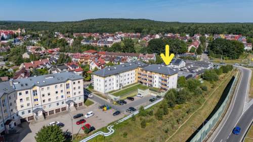 3 pokoje duży balkon hala garażowa piwnica