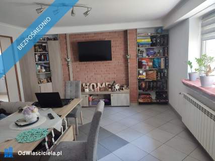 Na sprzedaż dwa niezależne mieszkania w domu, centrum Jar