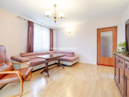 2 piętro, balkon, 3 pok., piwnica,zielono, parking