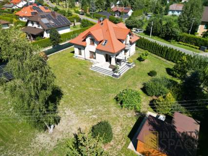 Komfortowy dom wolnostojący w cichej okolicy
