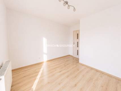 3-pok, balkon, do aranżacji parking, nowe bud.