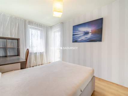 M 50M2 / 3 POKOJE / BALKON / GARAŻ / ZIELONO